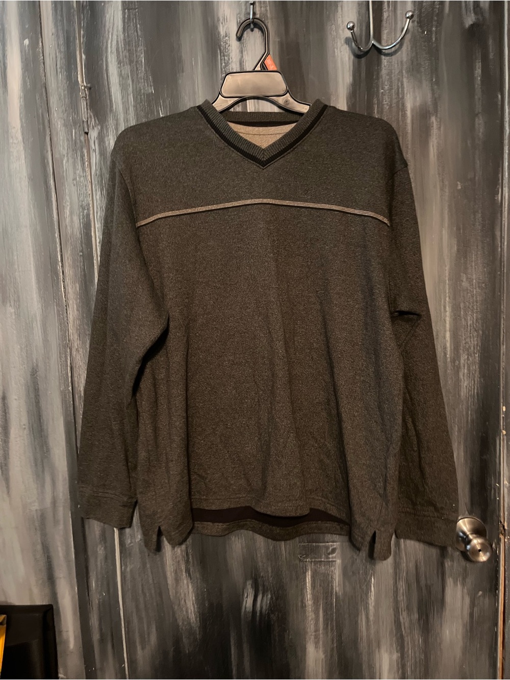 Van Heusen Men's V-Neck Sweater in Olive Green with Contrast Trim